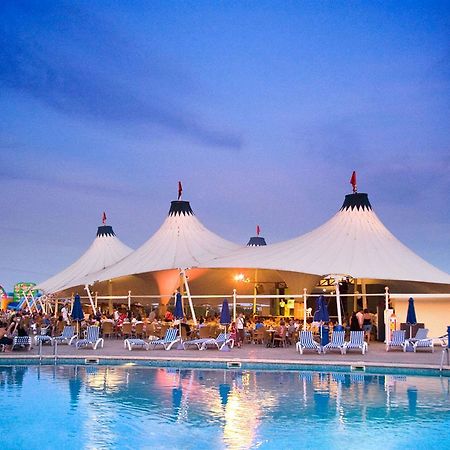 Globales Aparthotel Bouganvilla Sa Coma  Buitenkant foto