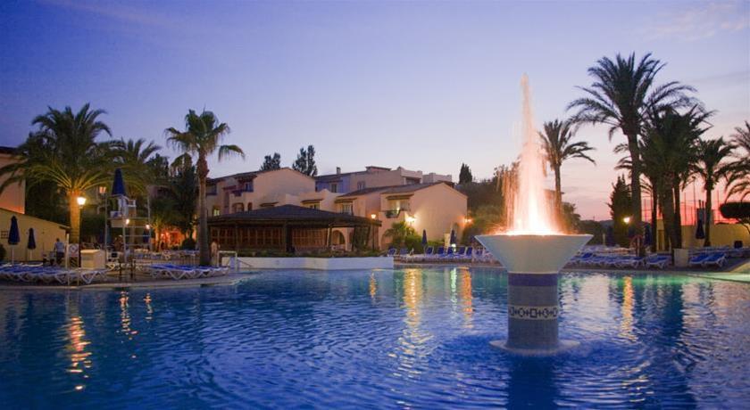 Globales Aparthotel Bouganvilla Sa Coma  Buitenkant foto
