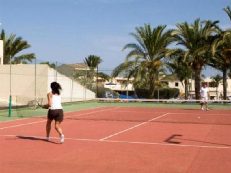 Globales Aparthotel Bouganvilla Sa Coma  Buitenkant foto