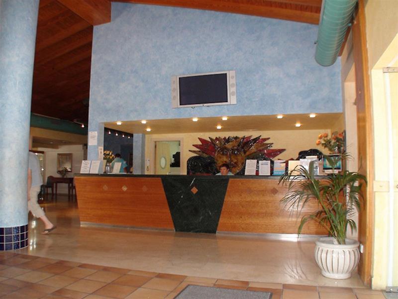 Globales Aparthotel Bouganvilla Sa Coma  Buitenkant foto